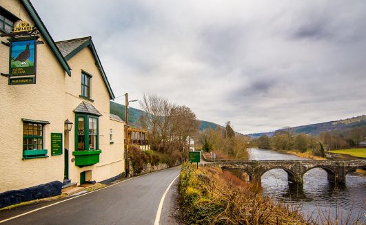 pub_from_road_winter.jpg